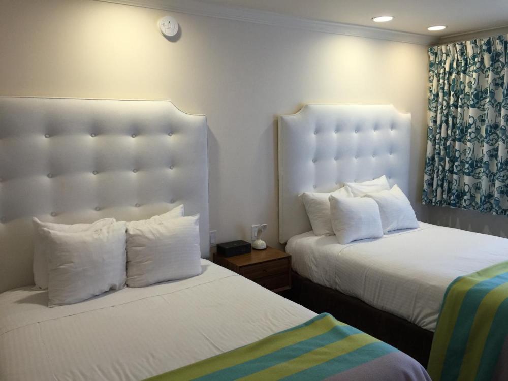 Double Room with Two Double Beds interior